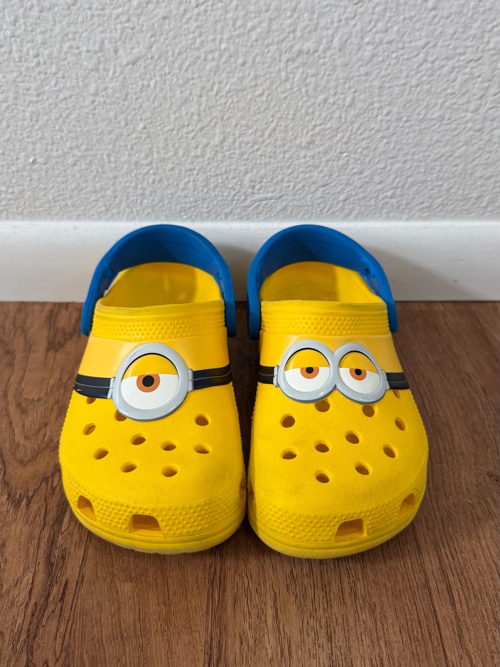 CROCS Minions kids